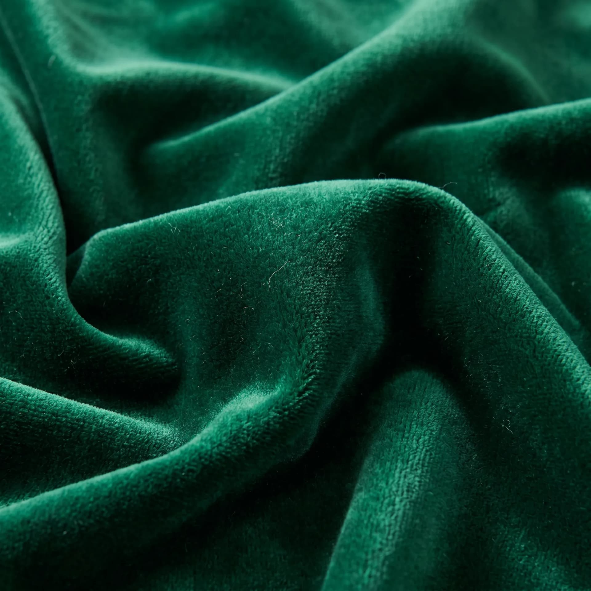Mayfair Emerald Silk Velvet 2
